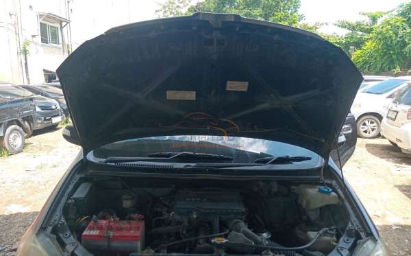 DAIHATSU XENIA
