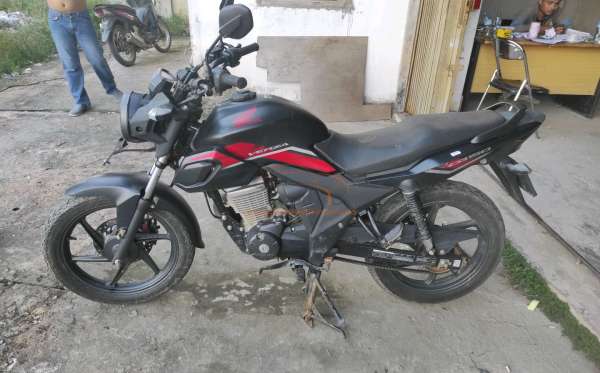 HONDA  CB 150 Verza