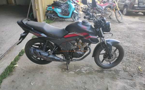 HONDA  CB 150 Verza