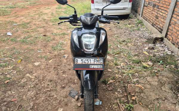HONDA  GENIO