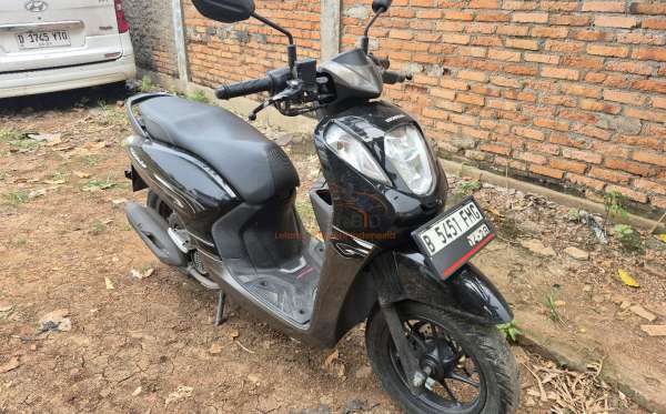 HONDA  GENIO