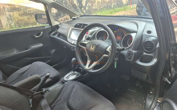 HONDA JAZZ GE8 1.5 E