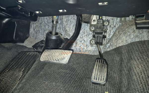 HONDA JAZZ GE8 1.5 E