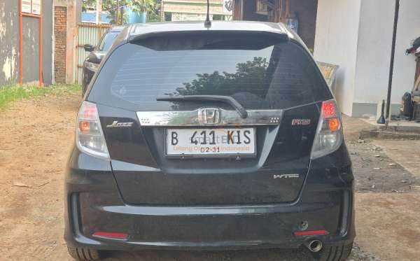 HONDA JAZZ GE8 1.5 E
