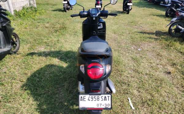 HONDA SCOOPY PRESTIGE