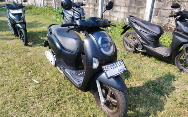 HONDA SCOOPY PRESTIGE