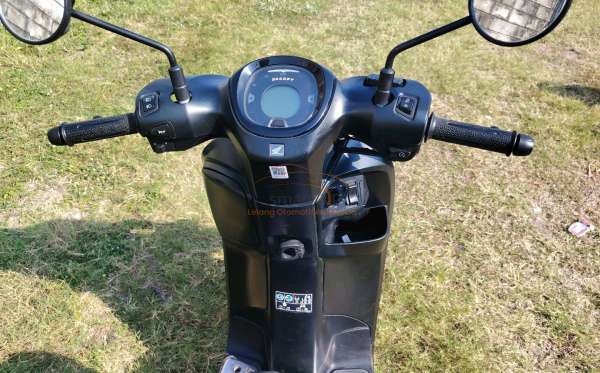 HONDA SCOOPY PRESTIGE