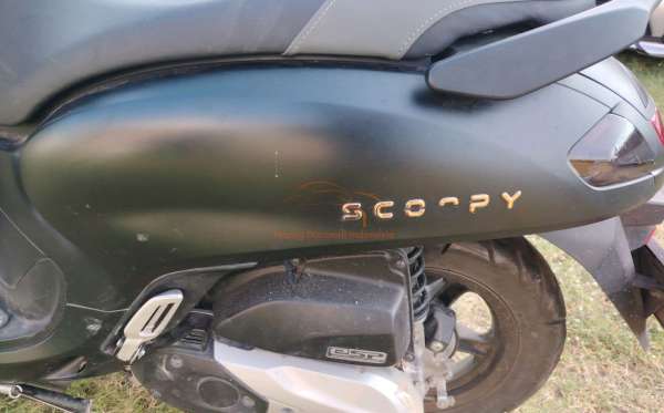HONDA SCOOPY PRESTIGE