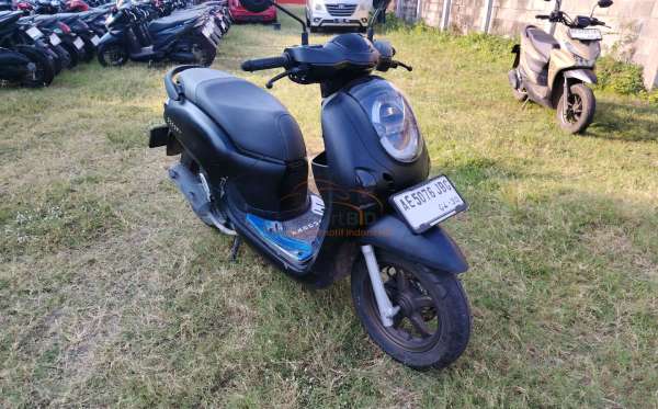 HONDA SCOOPY PRESTIGE