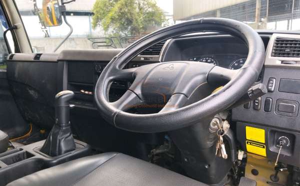 MITSUBISHI FN 61 FL HD R 6X2