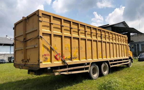 MITSUBISHI FN 61 FL HD R 6X2