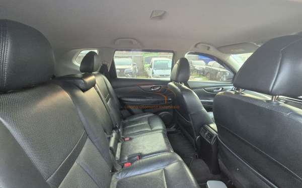 NISSAN X TRAIL 2.5