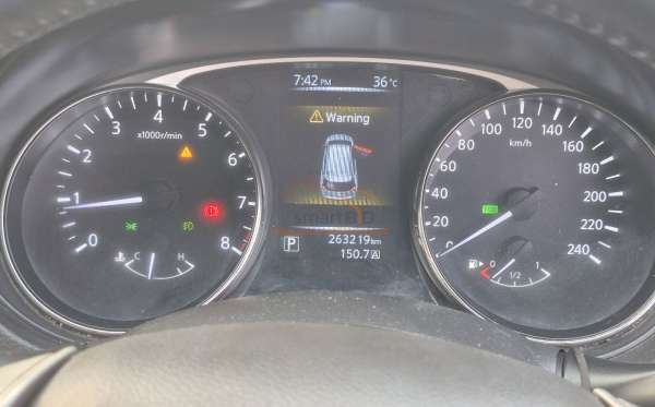 NISSAN X TRAIL 2.5