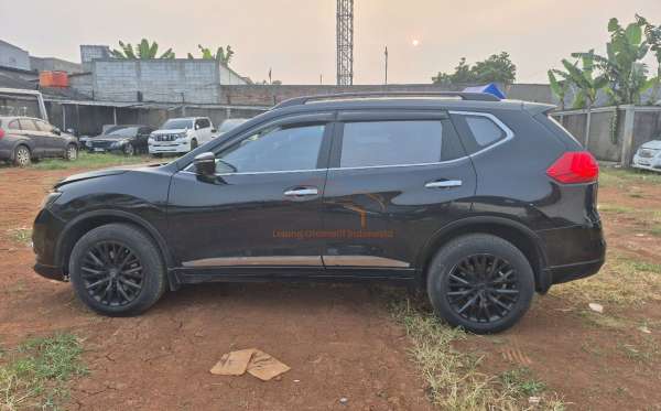 NISSAN X TRAIL 2.5