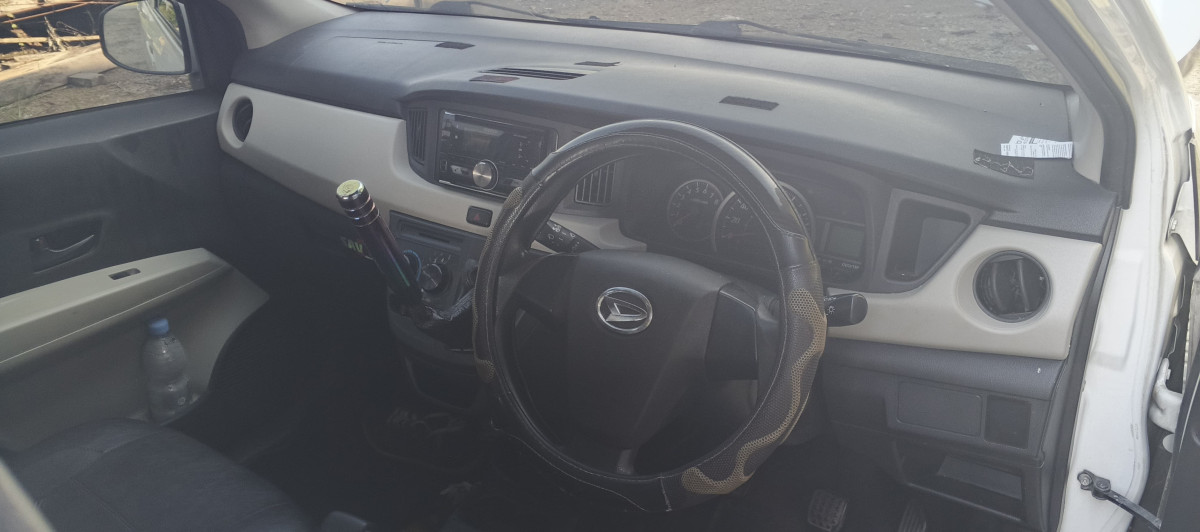 DAIHATSU  SIGRA  1.2 X