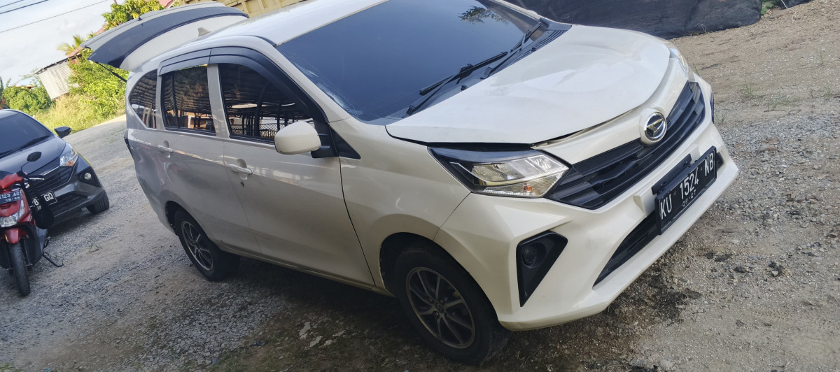 DAIHATSU  SIGRA  1.2 X