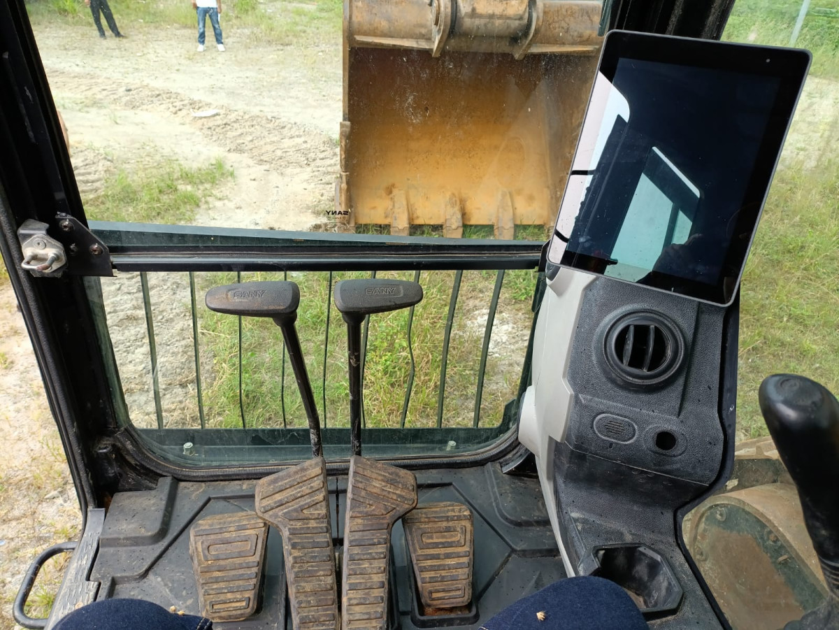 SANY EXCAVATOR