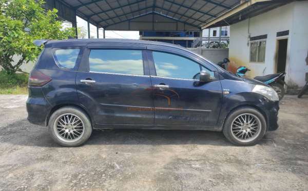 SUZUKI ERTIGA