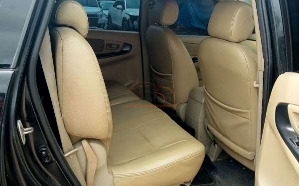 TOYOTA  KIJANG  INNOVA E STD