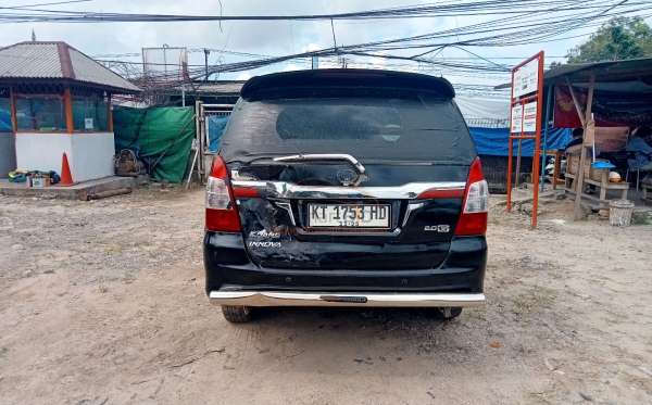 TOYOTA  KIJANG  INNOVA E STD