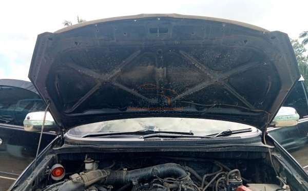 TOYOTA  KIJANG  INNOVA E STD