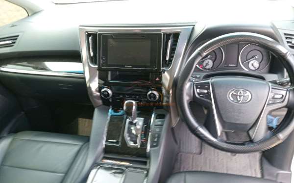 TOYOTA VELLFIRE 2.5G