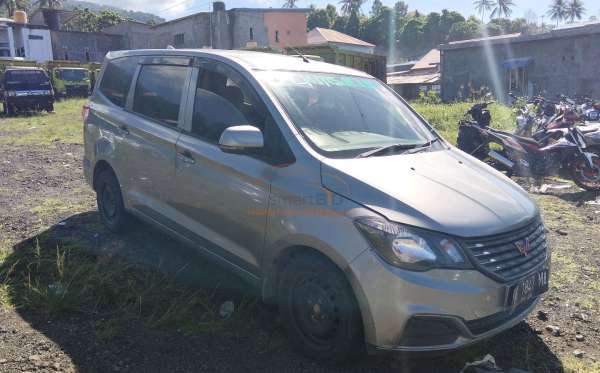 WULING CONFERO