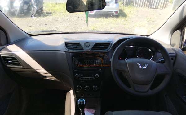 WULING CONFERO