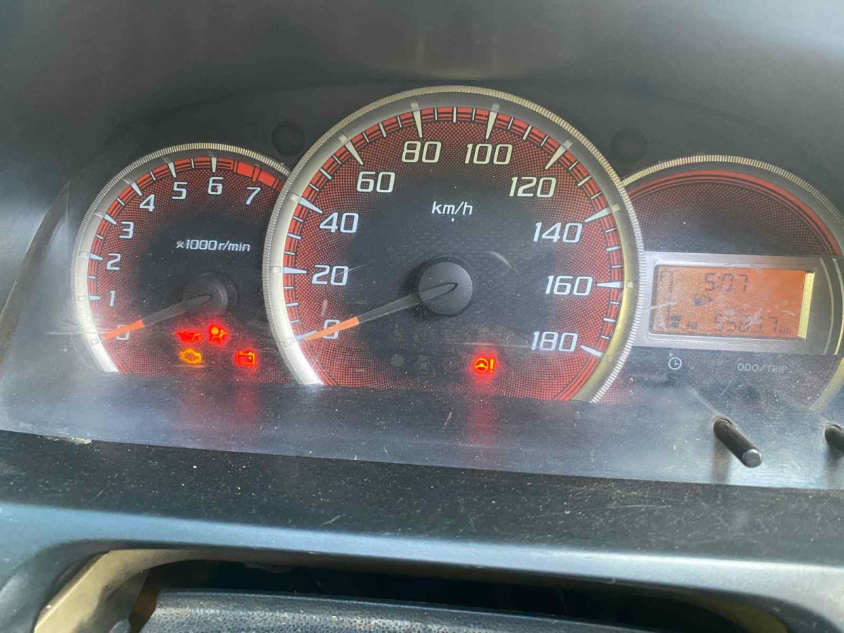 TOYOTA AVANZA  G