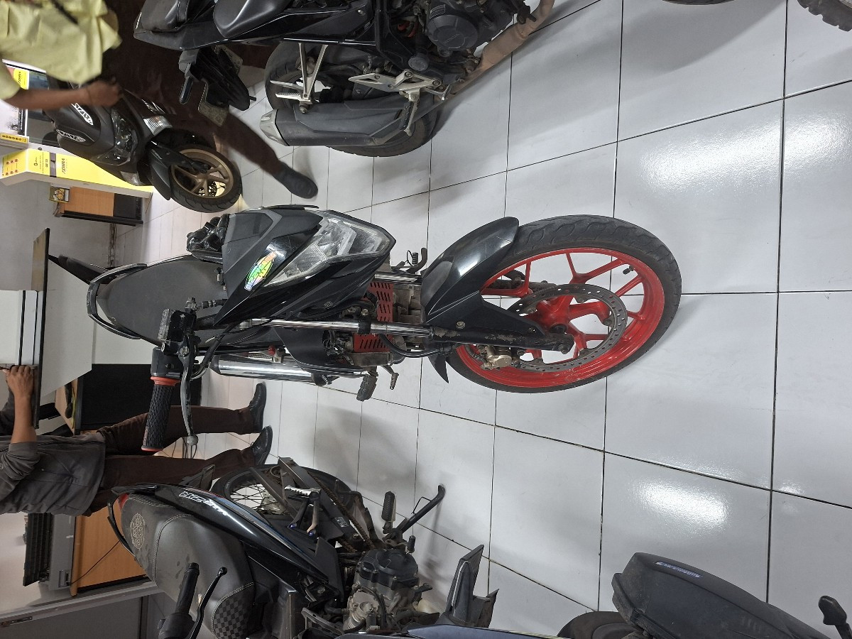 HONDA SONIC 150 R