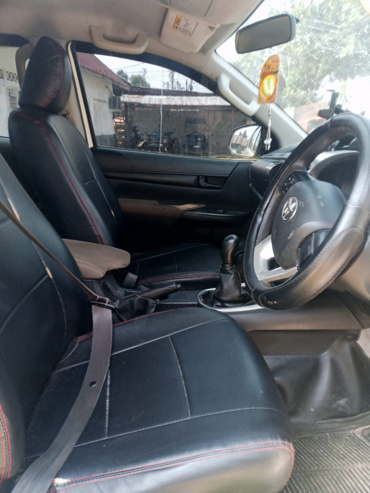 TOYOTA  HILUX  2.4G DC 4X4