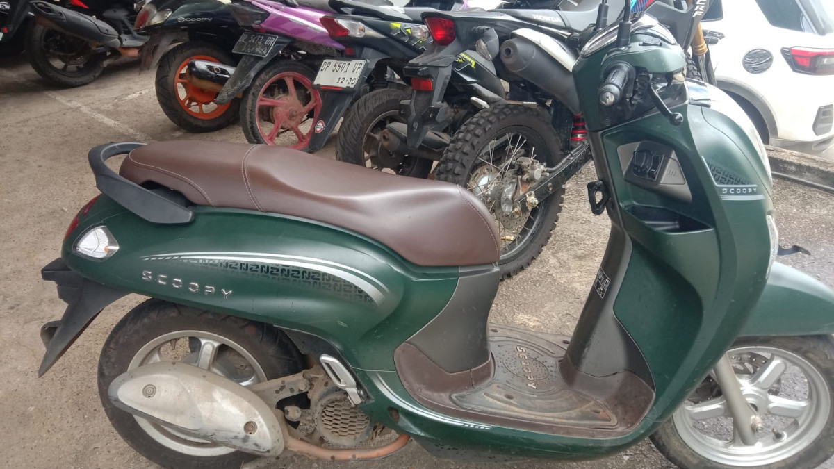 HONDA SCOOPY PRESTIGE
