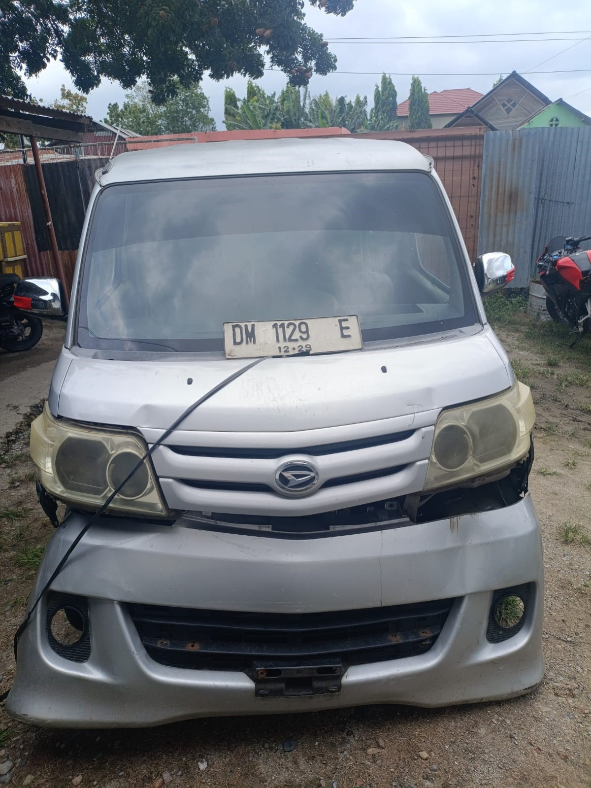 DAIHATSU LUXIO M
