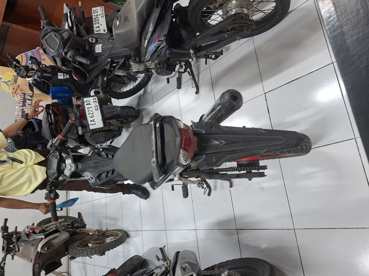 HONDA SONIC 150 R