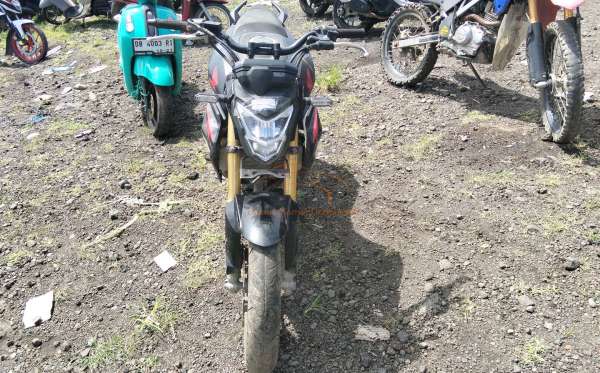 HONDA CB 150 R