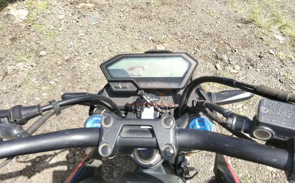 HONDA CB 150 R
