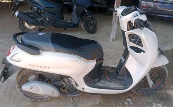 HONDA SCOOPY PRESTIGE