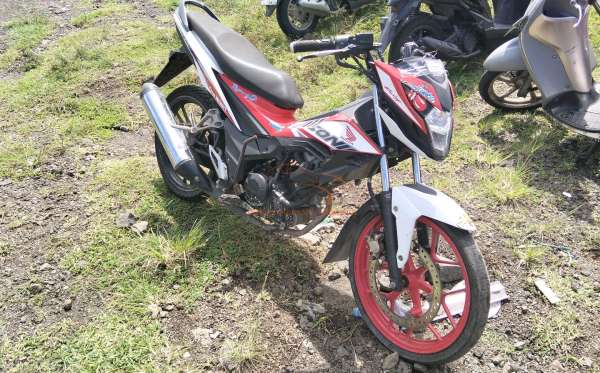 HONDA SONIC 150 R