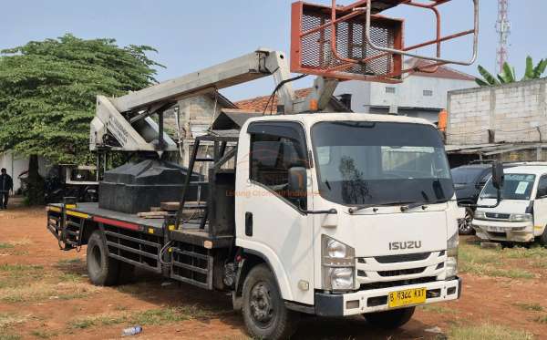 ISUZU  NMR 71 TSDL