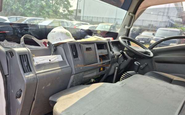 ISUZU  NMR 71 TSDL