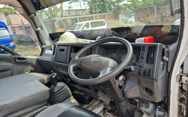ISUZU  NMR 71 TSDL