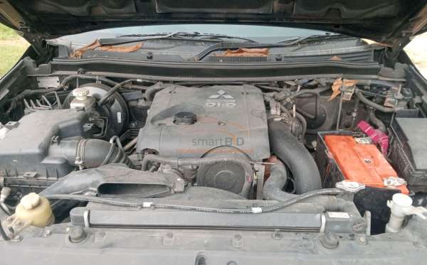 MITSUBISHI PAJERO SPORT 2.5L EXCEED (4X2)
