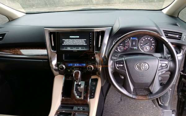 TOYOTA ALPHARD 2.5 G