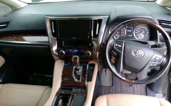 TOYOTA ALPHARD 2.5 G