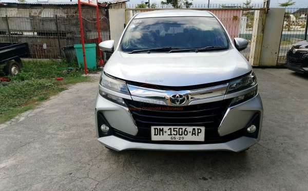 TOYOTA AVANZA
