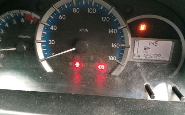 TOYOTA AVANZA