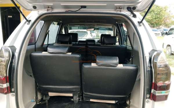 TOYOTA AVANZA