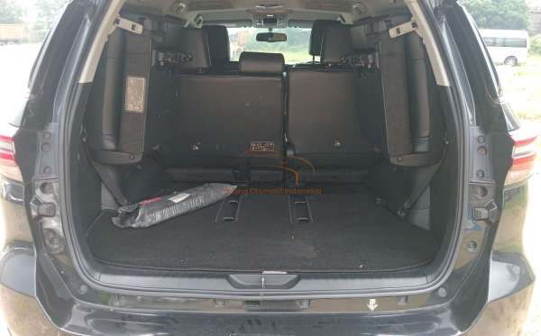 TOYOTA FORTUNER 2.4 VRZ