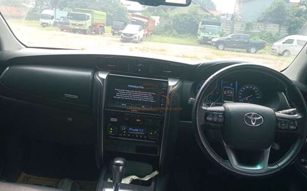 TOYOTA FORTUNER 2.4 VRZ