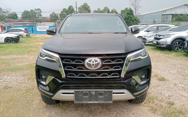 TOYOTA FORTUNER 2.4 VRZ